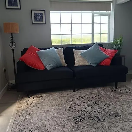 Escape -2 Bed -sleeps 4 딩글