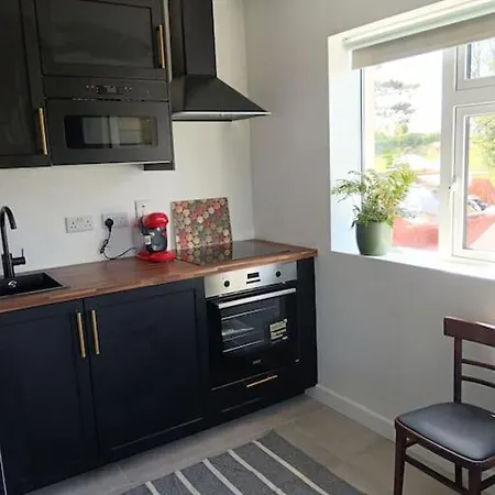 Escape -2 Bed -sleeps 4 *