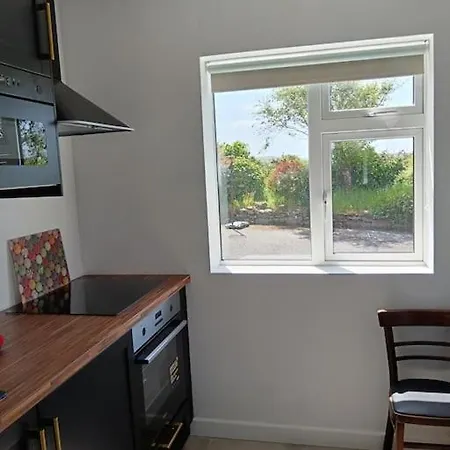 Escape -2 Bed -sleeps 4 公寓 丁格尔