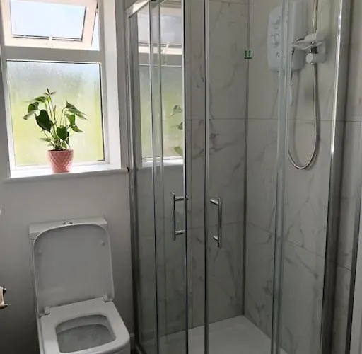 Escape -2 Bed -sleeps 4 Апартаменты Дингл