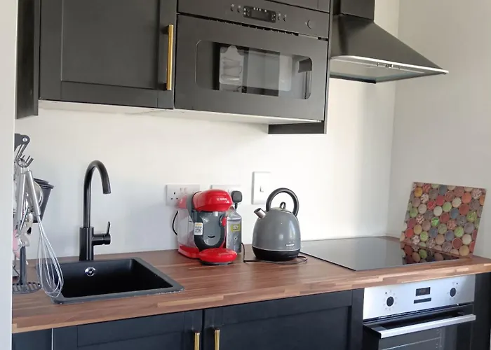 Escape -2 Bed -sleeps 4